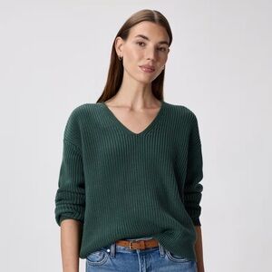 Quince 100% Organic Cotton Fisherman V-Neck Sweater Big Sur Green